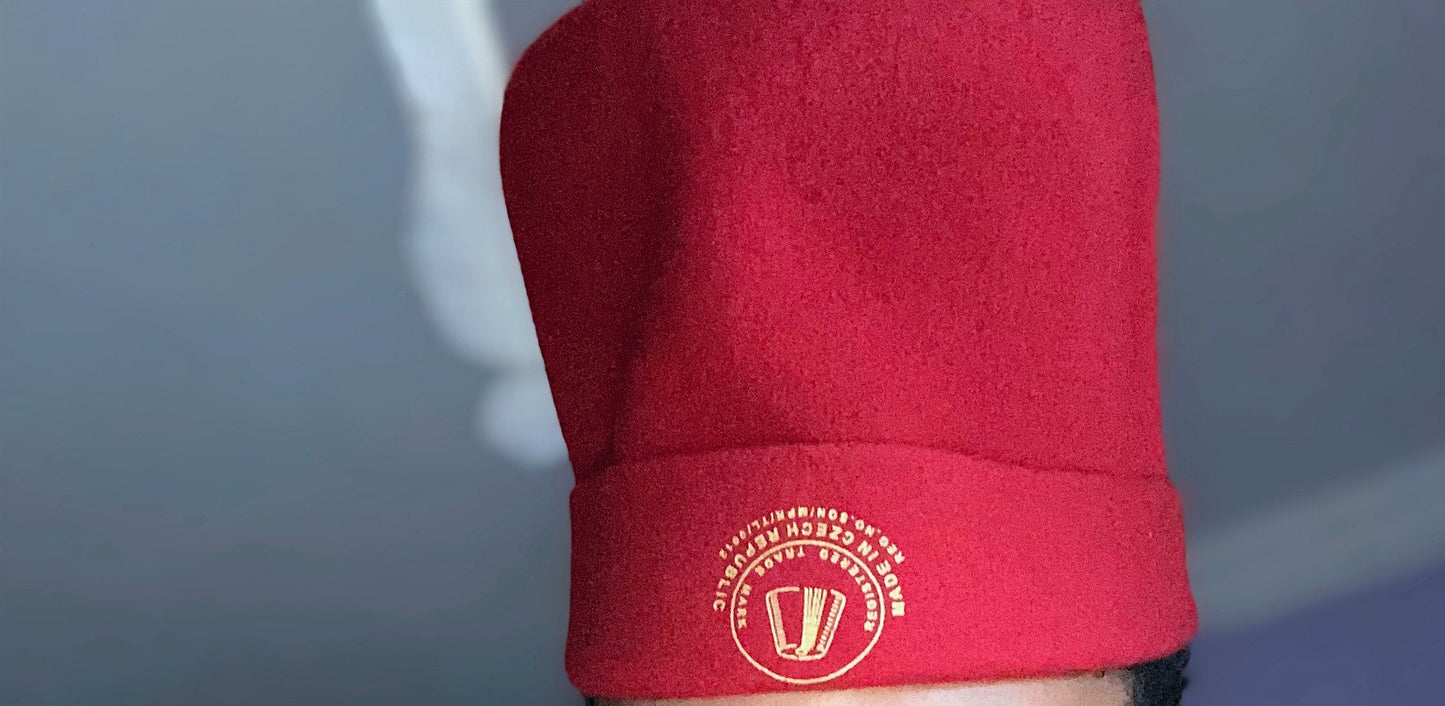 Red hat and eagle feather (optional) - Dimaz